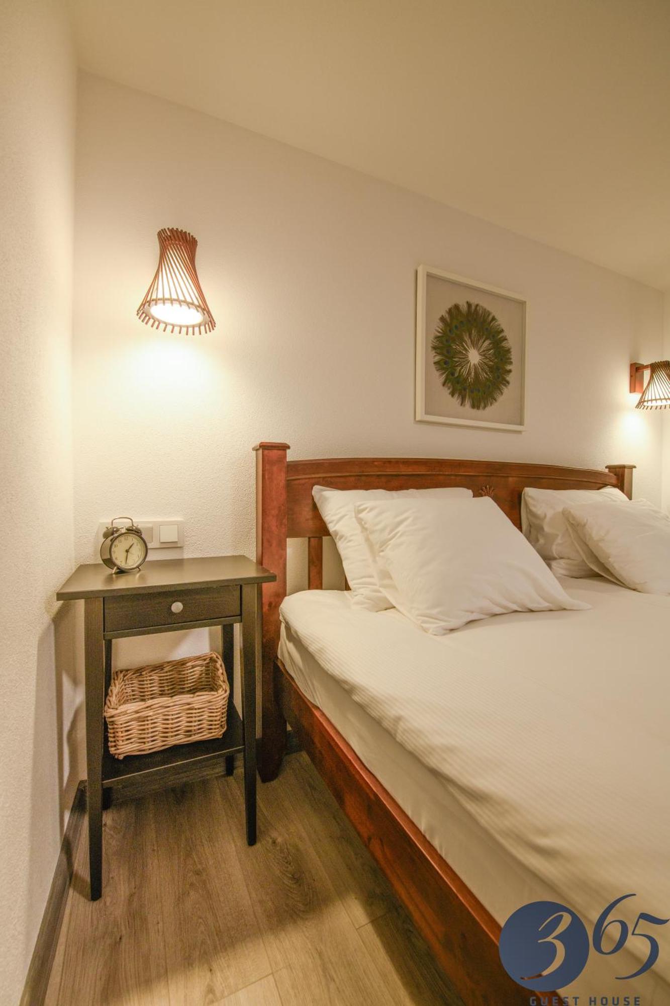 365 Guest House Хунедоара Екстер'єр фото