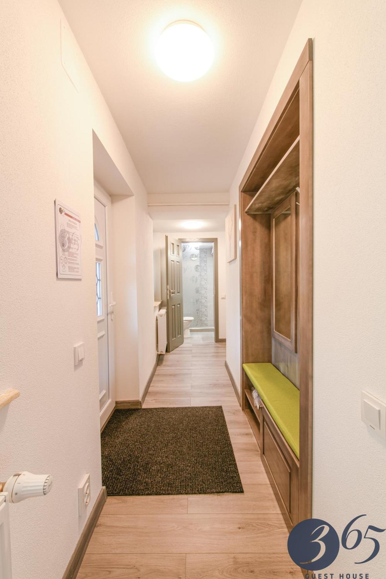 365 Guest House Хунедоара Екстер'єр фото