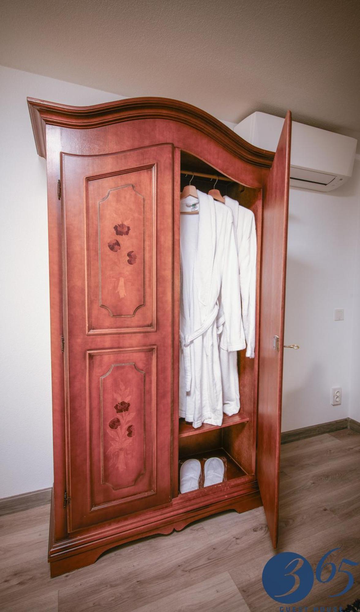 365 Guest House Хунедоара Екстер'єр фото